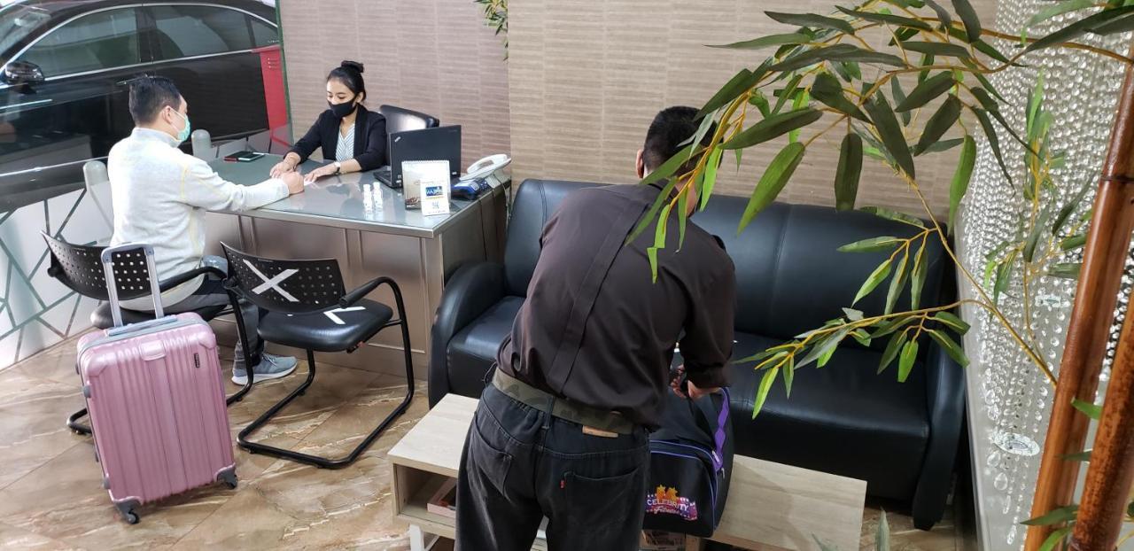 Harvia Suites Kebon Jeruk Jakarta Buitenkant foto