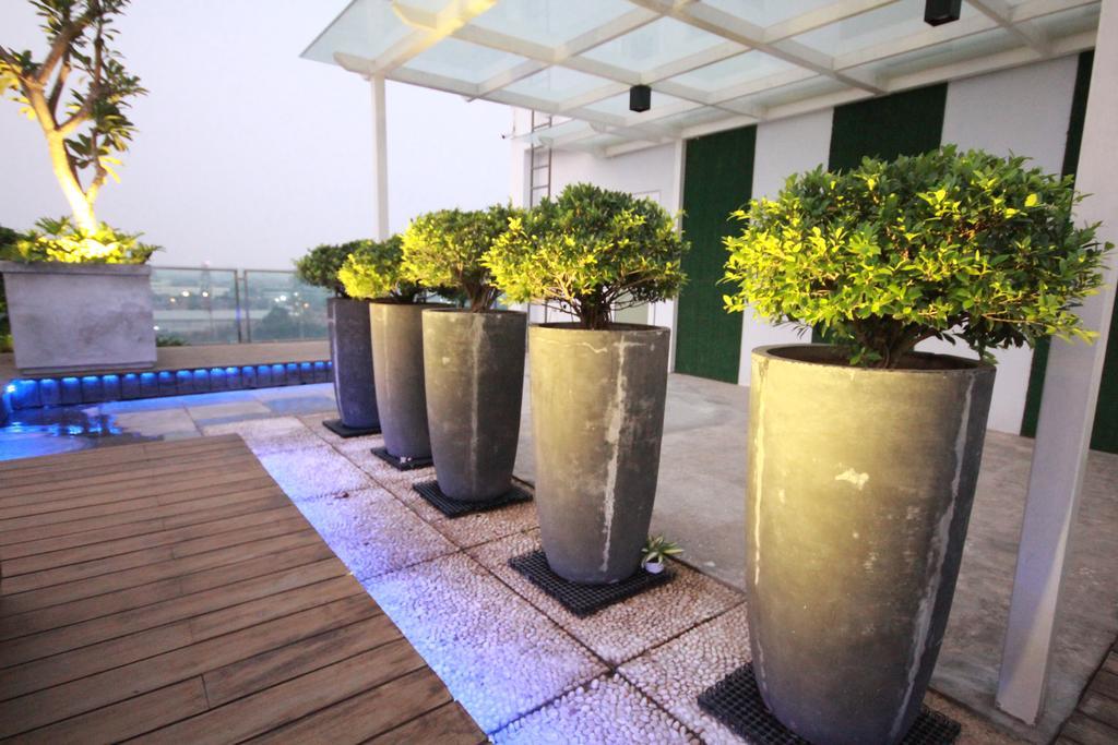 Harvia Suites Kebon Jeruk Jakarta Buitenkant foto