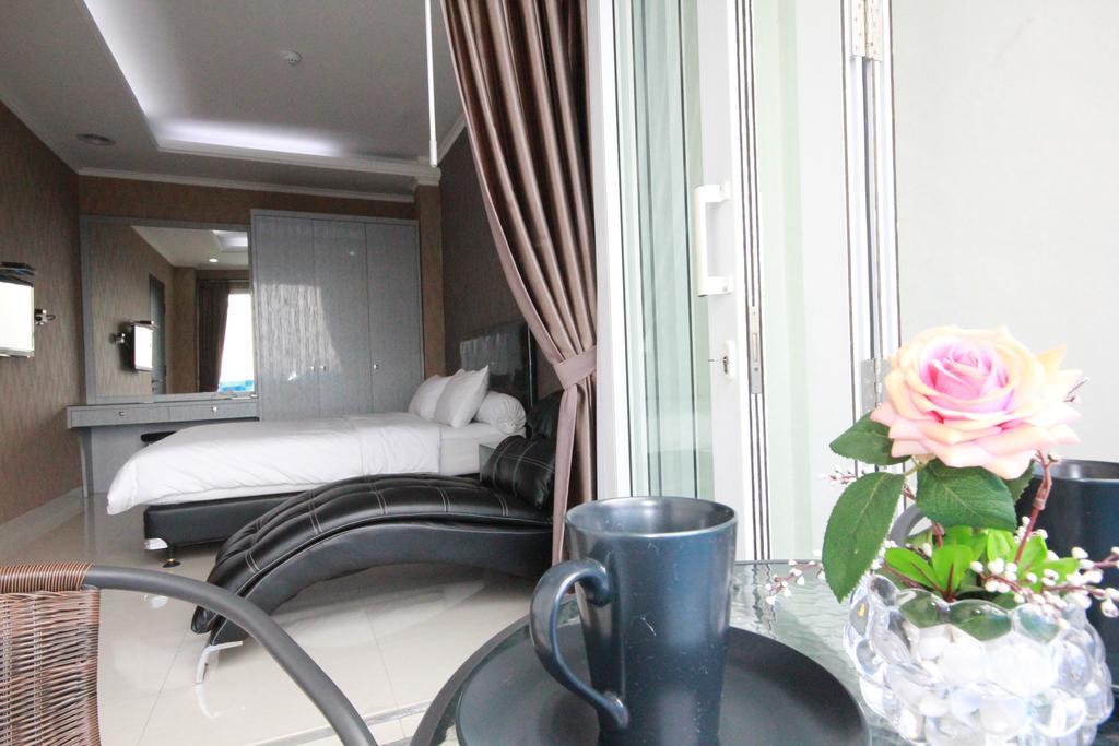 Harvia Suites Kebon Jeruk Jakarta Buitenkant foto