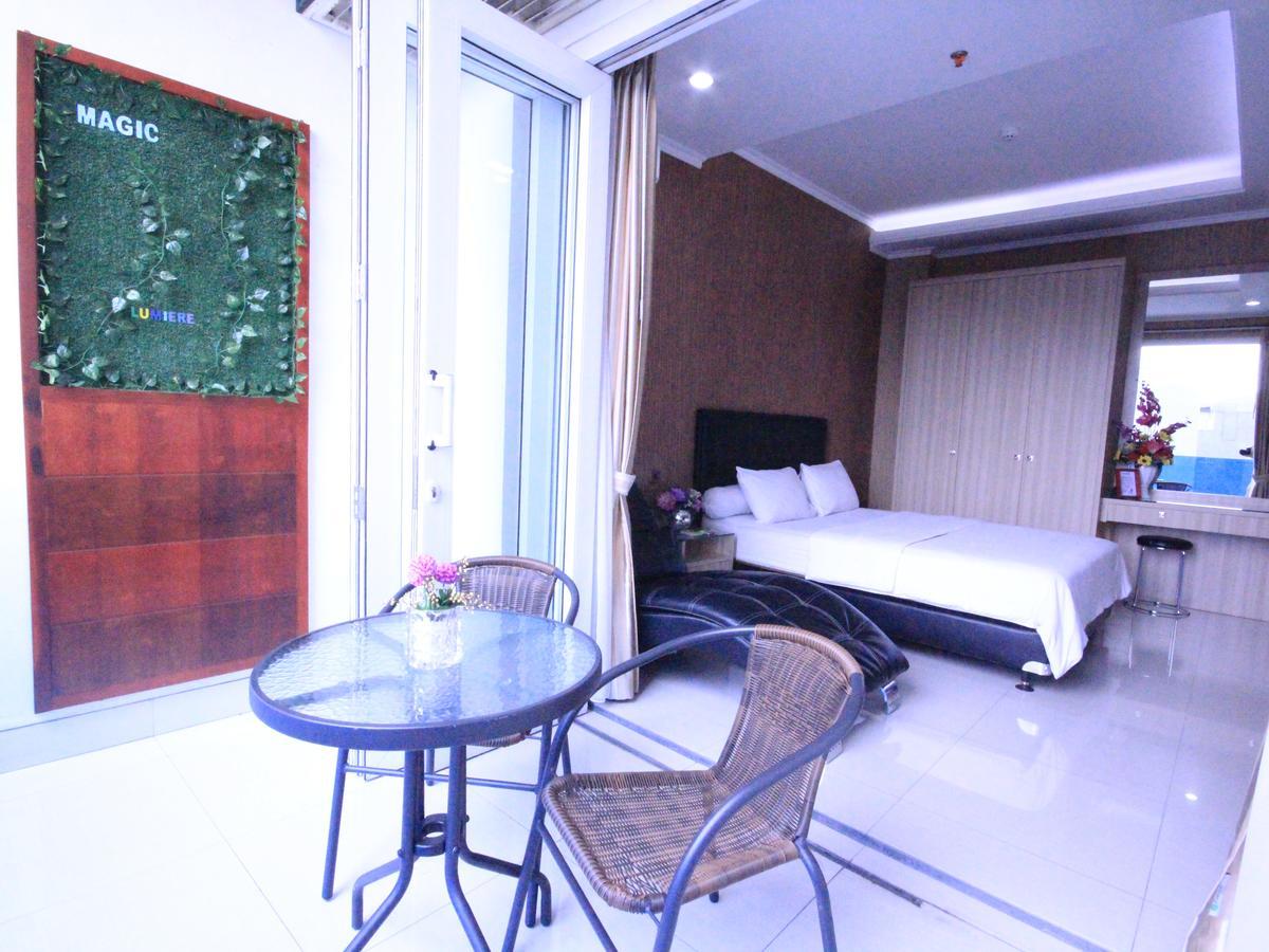 Harvia Suites Kebon Jeruk Jakarta Buitenkant foto