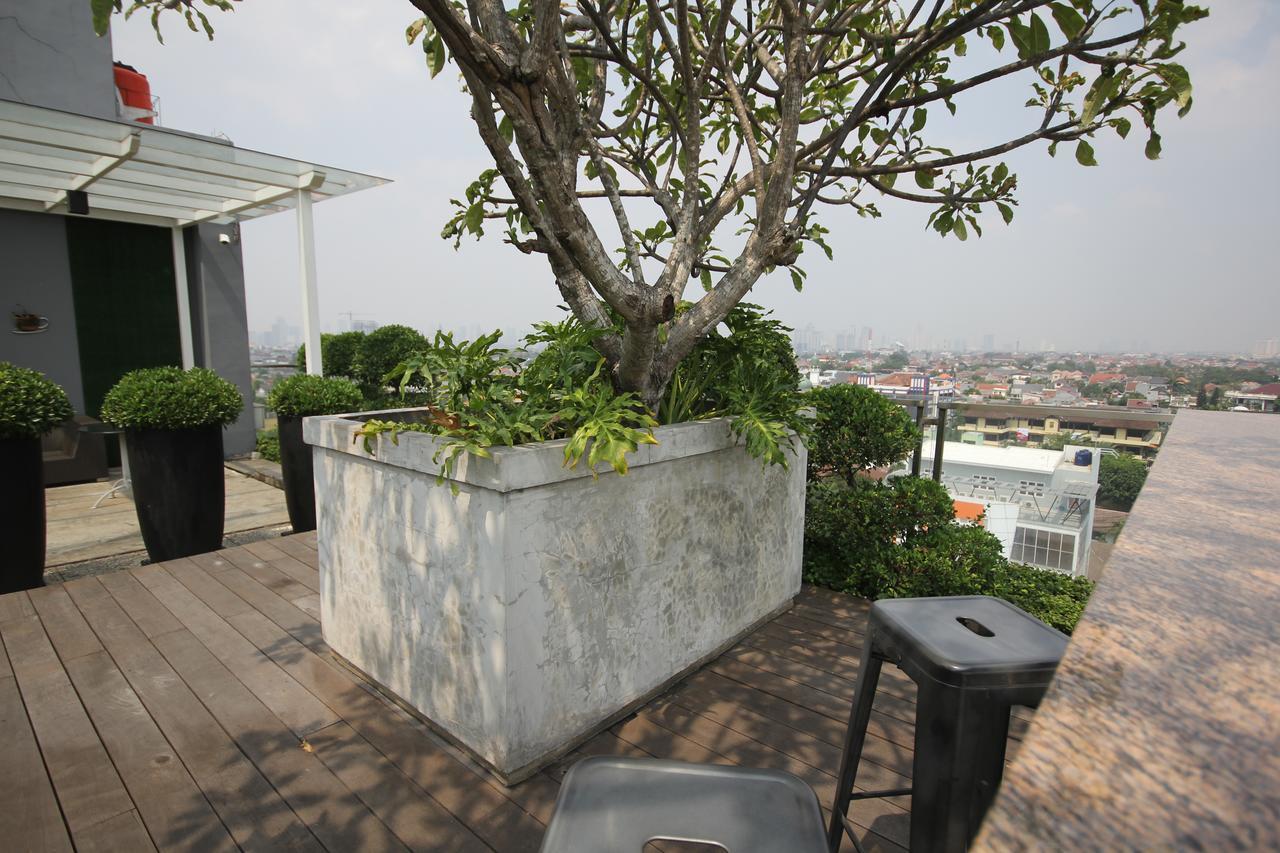 Harvia Suites Kebon Jeruk Jakarta Buitenkant foto