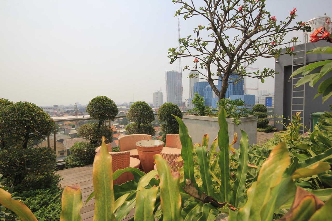 Harvia Suites Kebon Jeruk Jakarta Buitenkant foto
