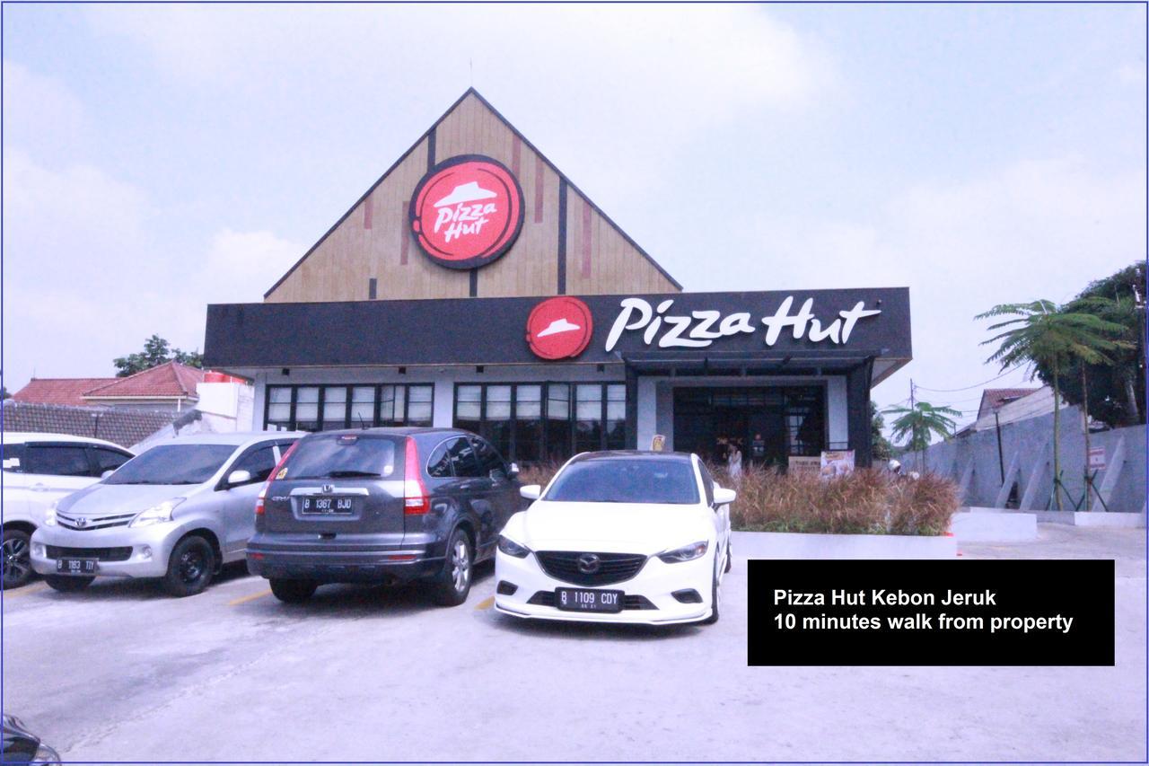Harvia Suites Kebon Jeruk Jakarta Buitenkant foto