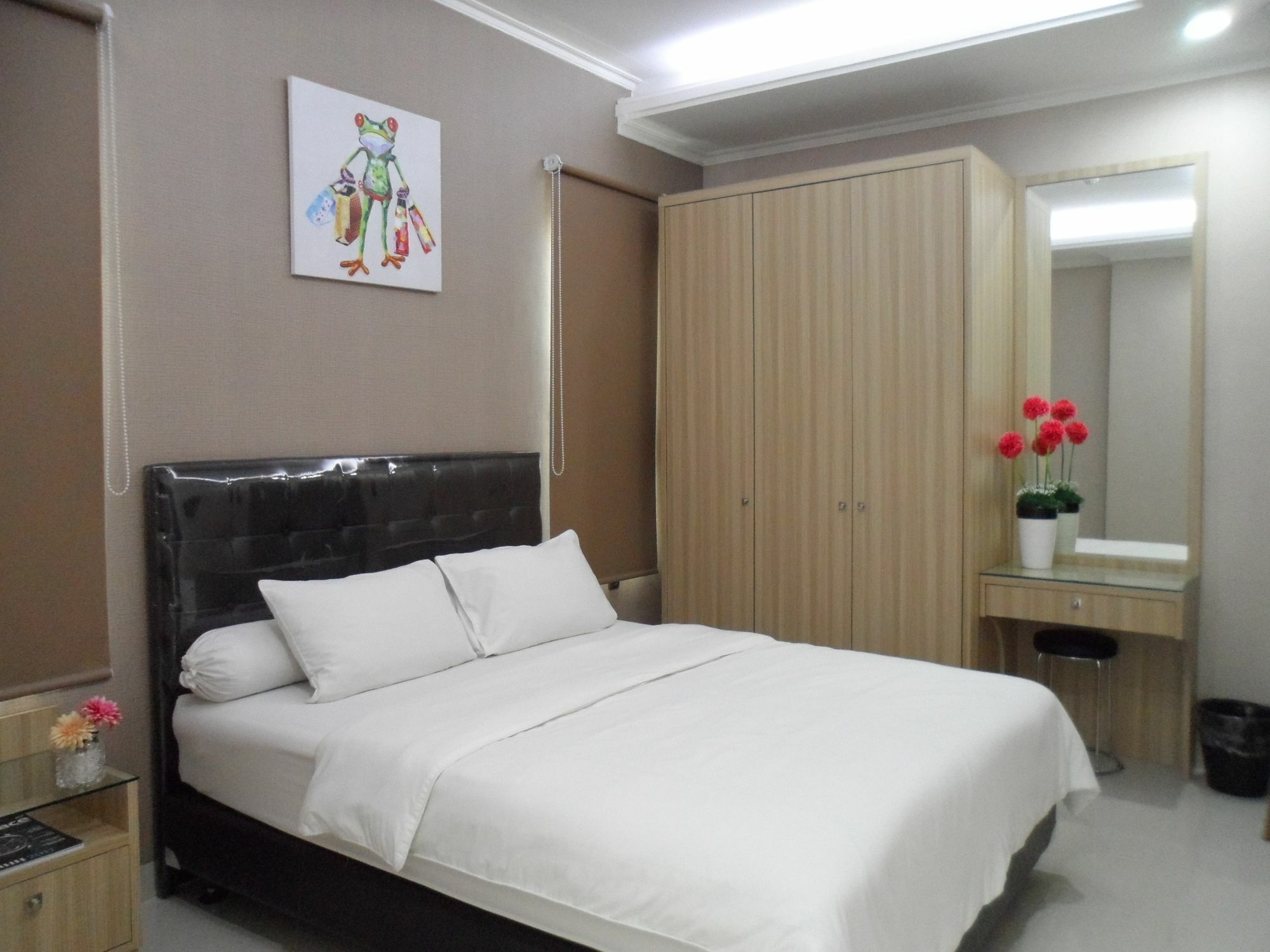 Harvia Suites Kebon Jeruk Jakarta Buitenkant foto
