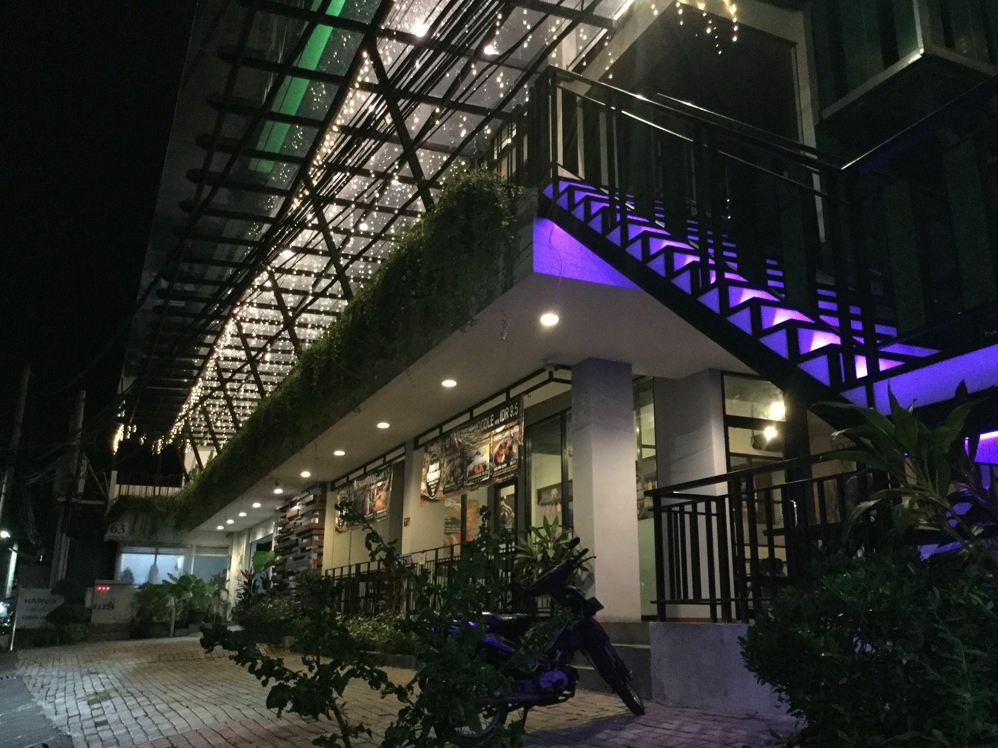Harvia Suites Kebon Jeruk Jakarta Buitenkant foto